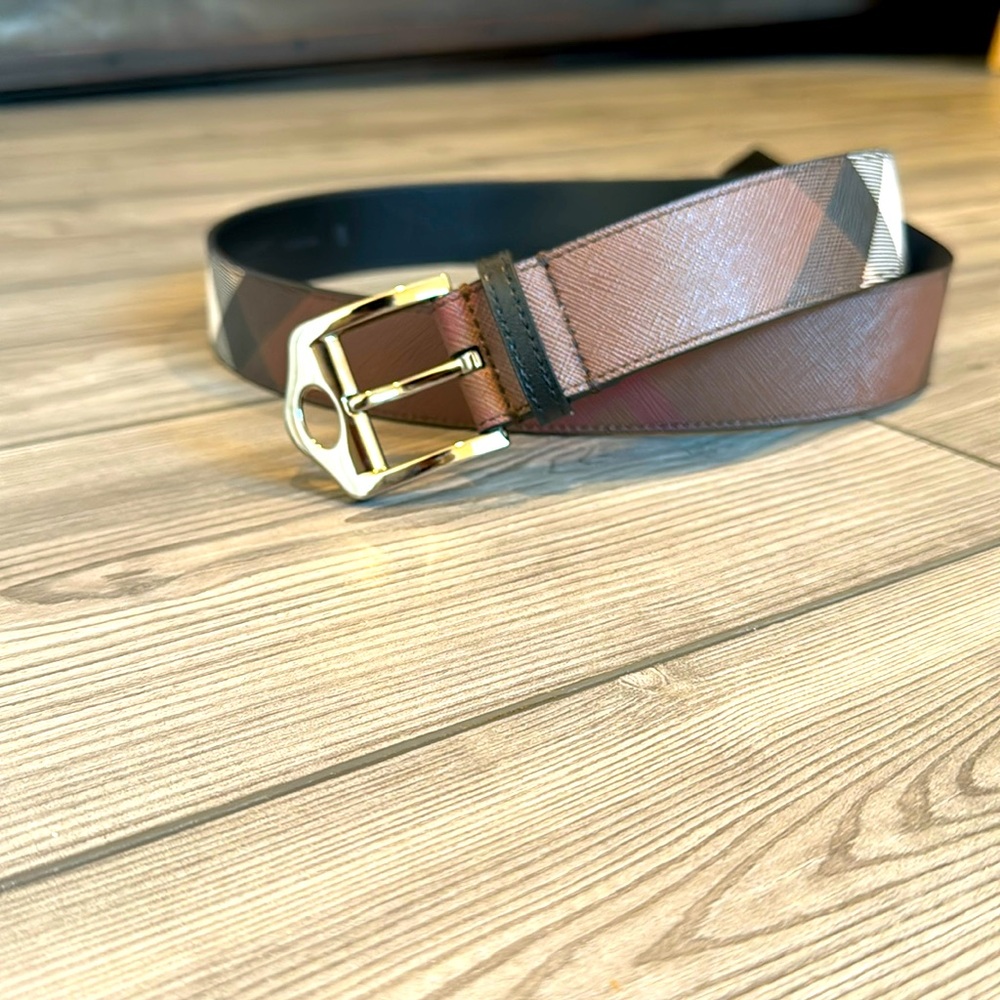 Burberry Men belt size 42, 105cm